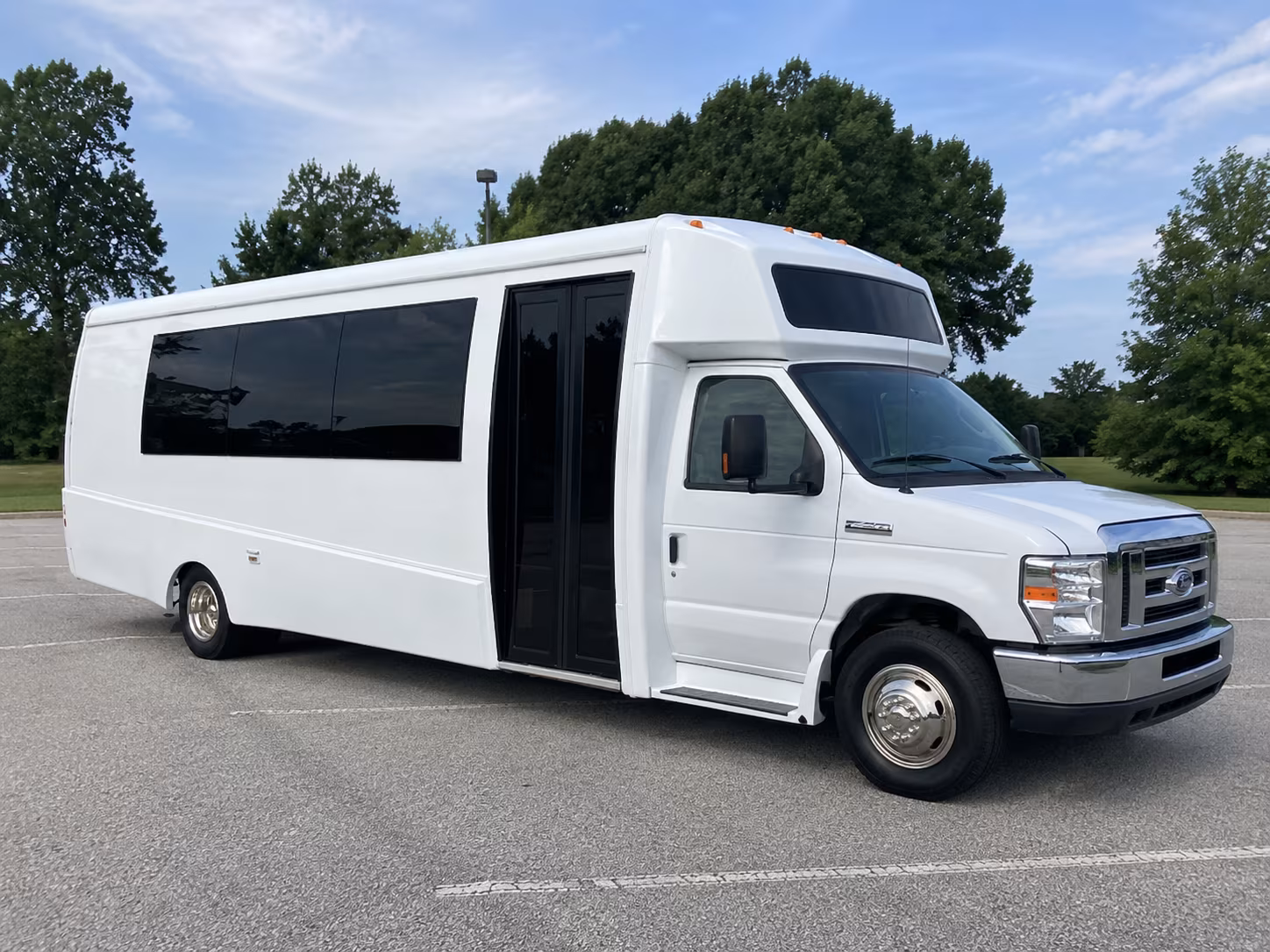 bloomington 18 passenger party bus