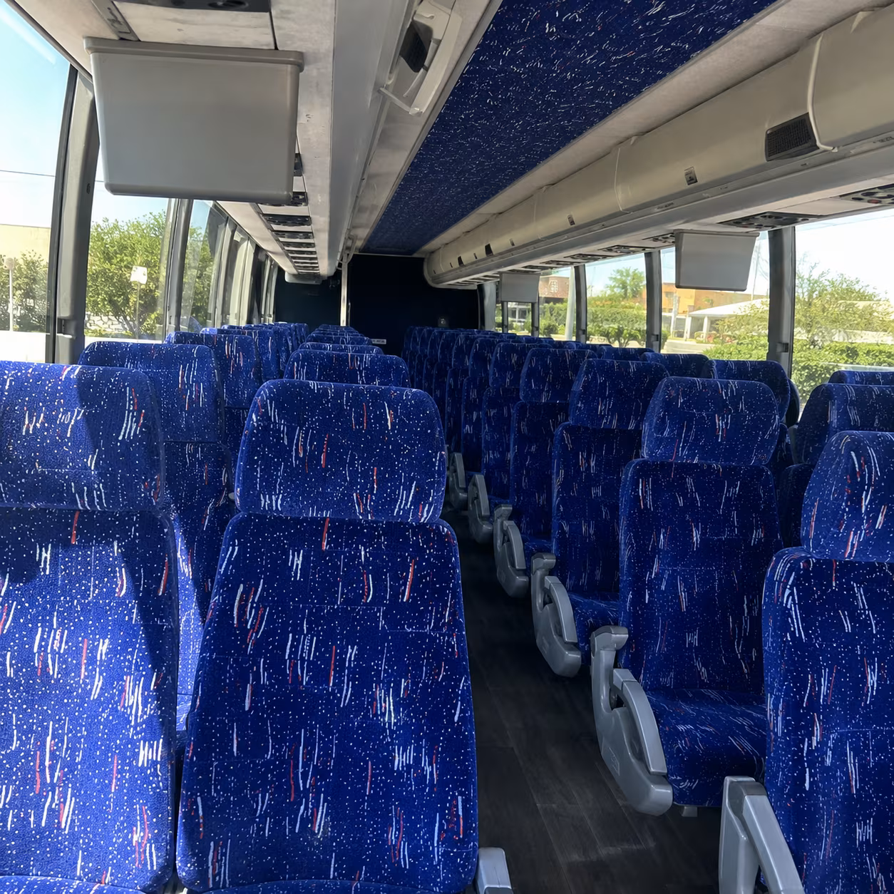 charter buses to gophers football and hockey at the university of minnesota