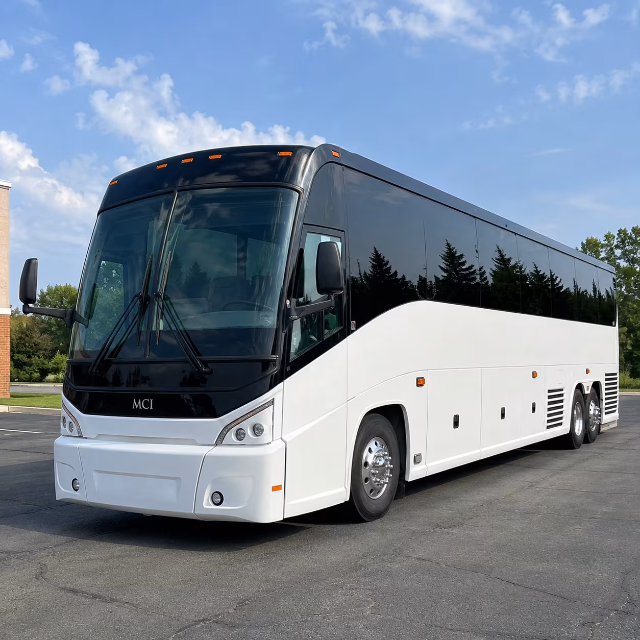 convention shuttle buses between bloomington hotels and the minneapolis convention center