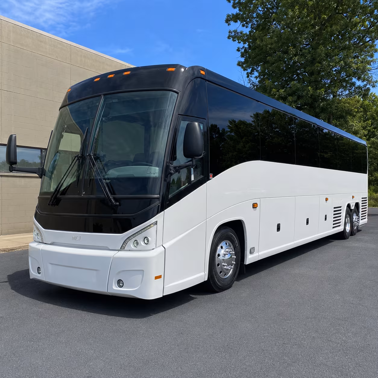 shuttle buses to mystic lake amphitheater and south metro music events